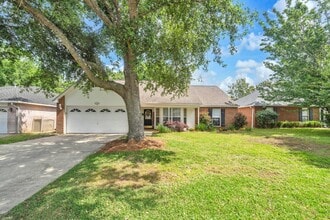 Building Photo - 4559 Castlewood Ln