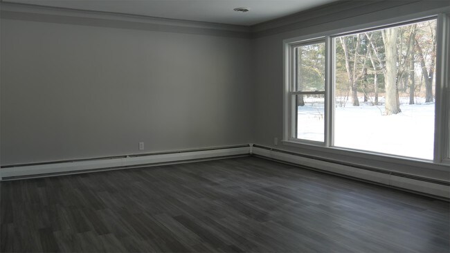 Building Photo - 1561 Gravel Ridge Dr