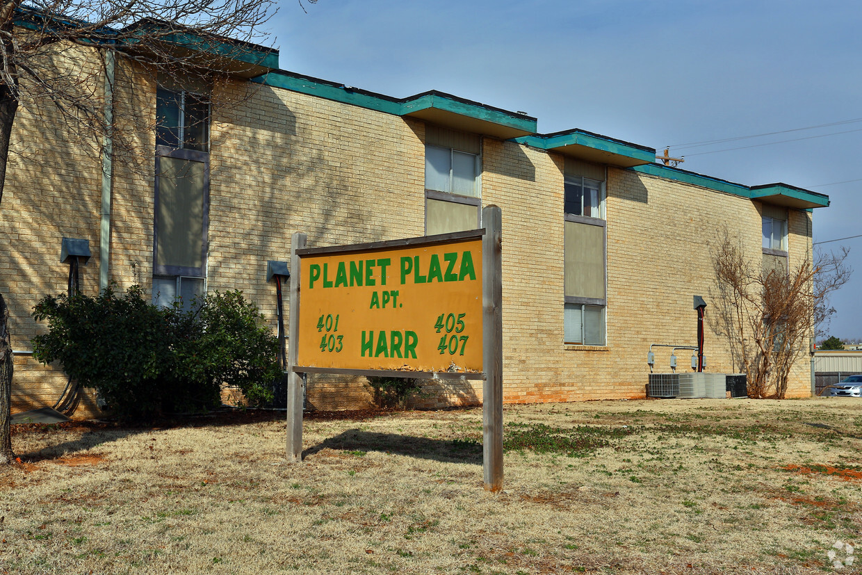 Foto principal - Planet Plaza Apartments