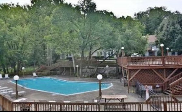 Building Photo - 370 Cres Spring Dr
