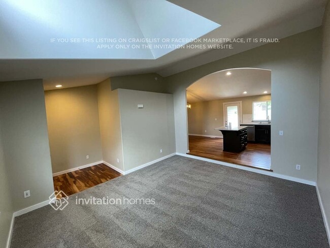Building Photo - 19407 Valley View Dr