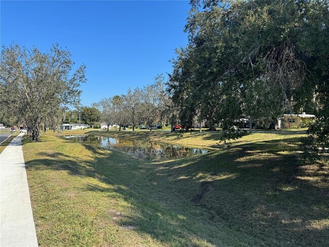Foto del edificio - 1810 Washington Ave