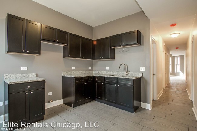 Foto del edificio - 6619 S Marquette Dr