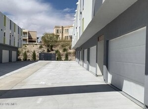 Building Photo - 5545 Buckley Dr