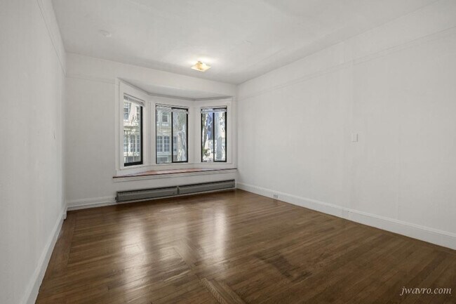 Building Photo - 2425 Fillmore St
