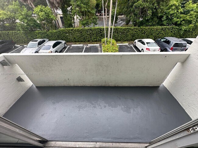 Foto del edificio - 2150 SW 16th Ave