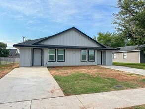 Building Photo - 223 Loch Lomond Dr