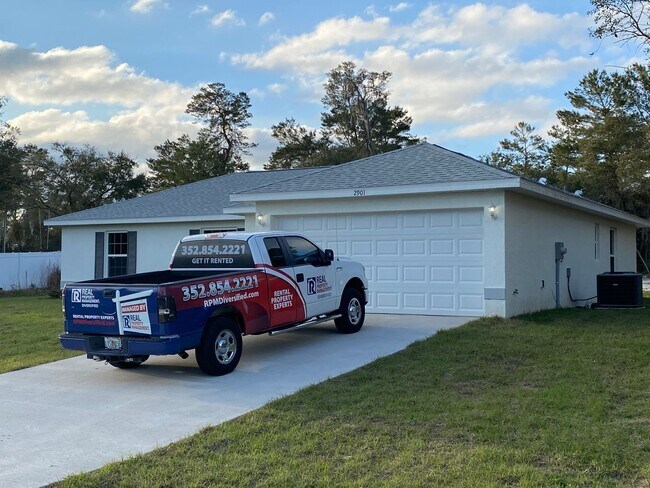 Building Photo - Desirable SW Ocala Neighborhood 3/2/2 **WO...