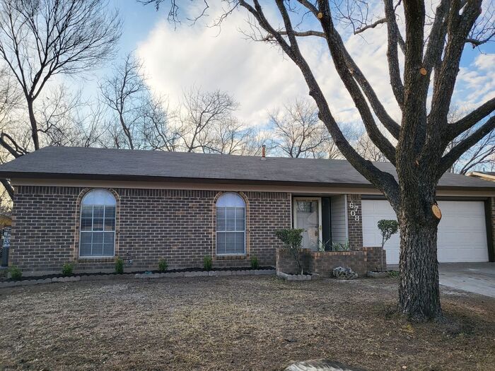 6708 Robindale Rd, Forest Hill, TX 76140 House for Rent in Forest