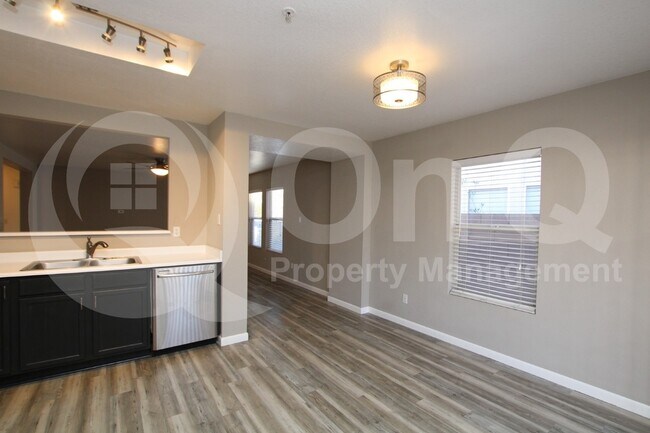 Building Photo - 8946 E Yucca St