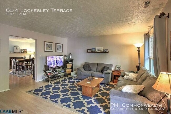 Foto del edificio - 654 Lockesley Terrace