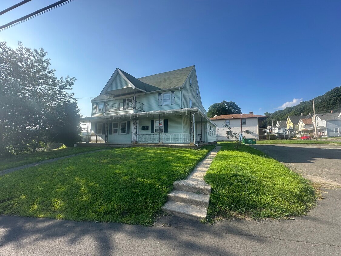 Foto principal - 226 Maple St