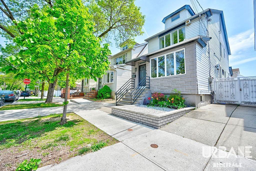 Primary Photo - Stunning Duplex Two Bedroom Duplex