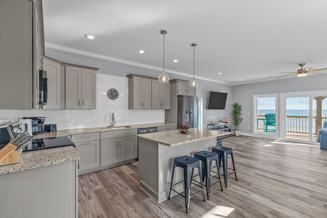 Building Photo - 1942 New River Inlet Rd