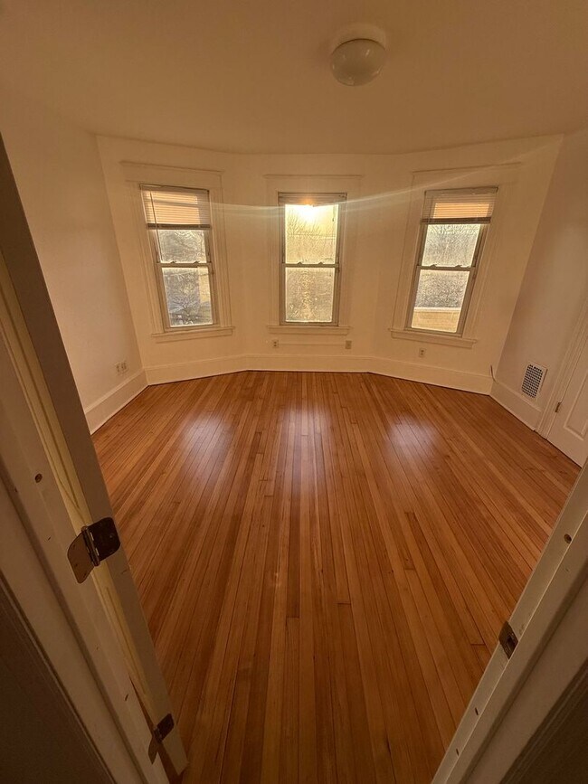 Foto del edificio - 137 Washington St