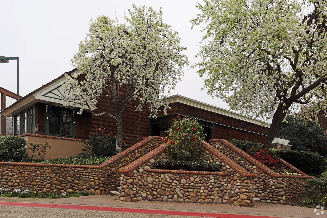 La Jolla Boardwalk Apartments in La Jolla, CA