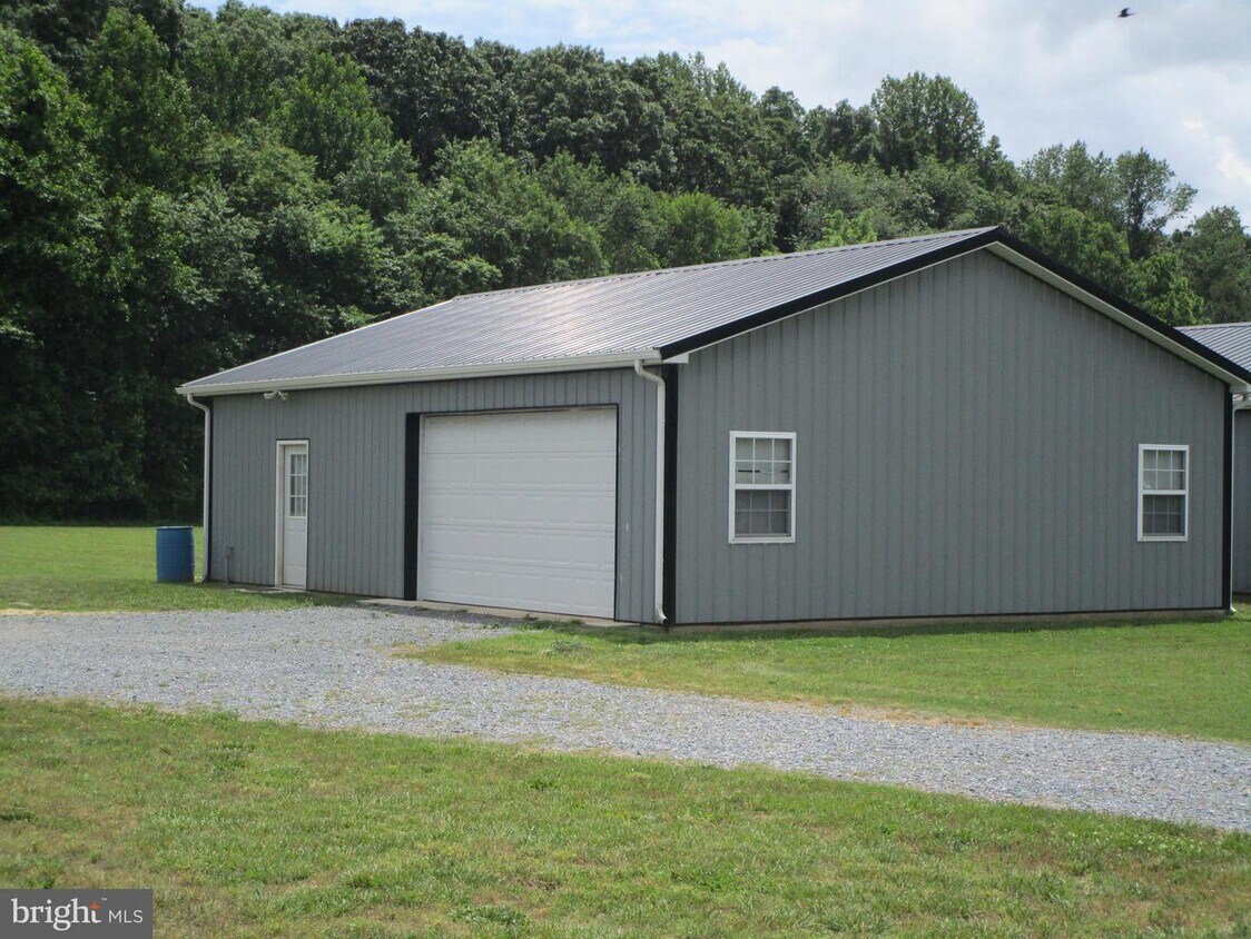 Foto principal - 564 Andrews Lake Rd