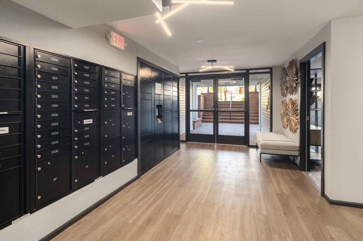 The Amesbury Apartments in Seattle, WA