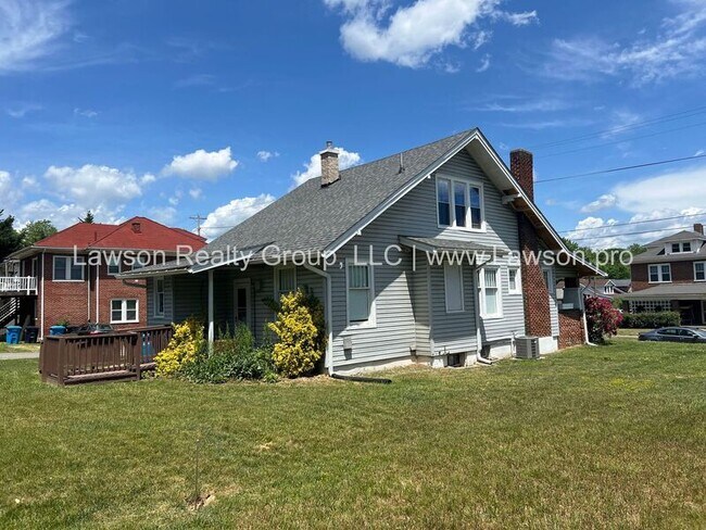 Foto del edificio - 601 Arbutus Ave SE