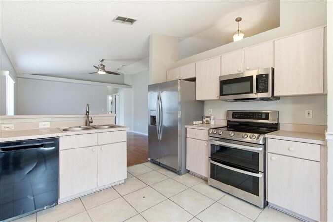 Photo - 1537 Ridge Pointe Dr (Orlando, FL)