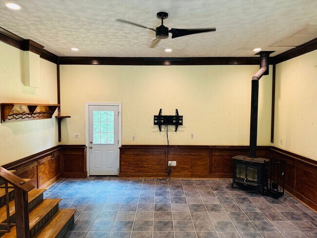 Building Photo - SERENE 5 ACRES - STAFFORD - MOUNTAIN VIEW ...