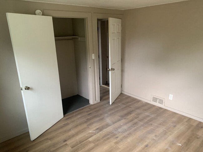 Foto del edificio - 1602 NE Jefferson St Lease ONLY