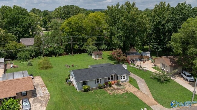 Building Photo - 2017 Shady Ln Dr NW