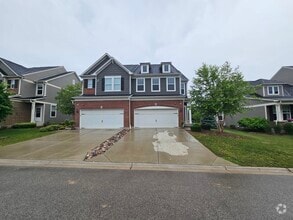 Building Photo - 165 Waverly Ct