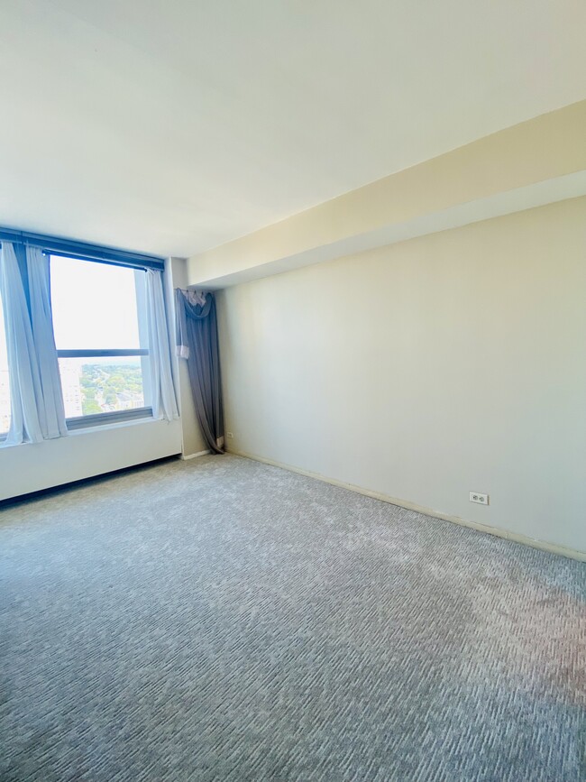 Foto del edificio - 3600 N Lake Shore Dr