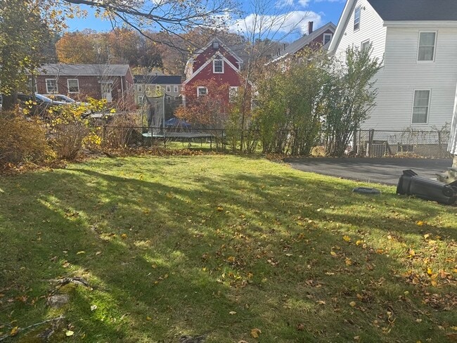 Building Photo - 5 Curve St