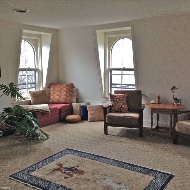 Foto del edificio - 313 E Court St