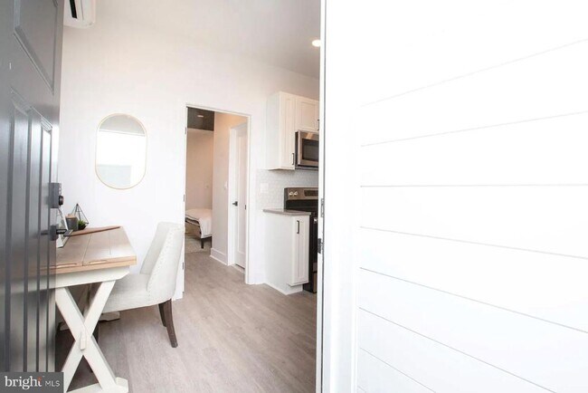 Foto del edificio - 1742 Fleet St