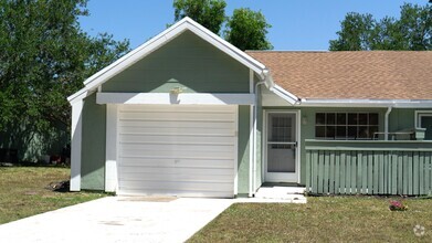 Building Photo - 1450 SE Rivergreen Cir