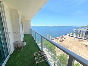 Building Photo - 1155 Brickell Bay Dr