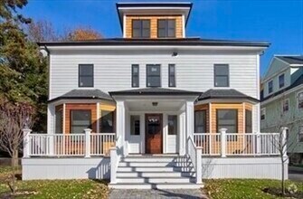 Building Photo - 111 Hutchings St
