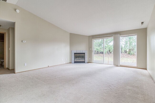 Foto del edificio - Spacious 3 Bedroom 2 Bathroom Duplex with ...