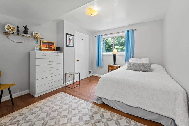 Foto del edificio - 9901 Ashburton Ln