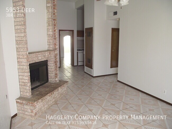 Building Photo - 5953 Deer-