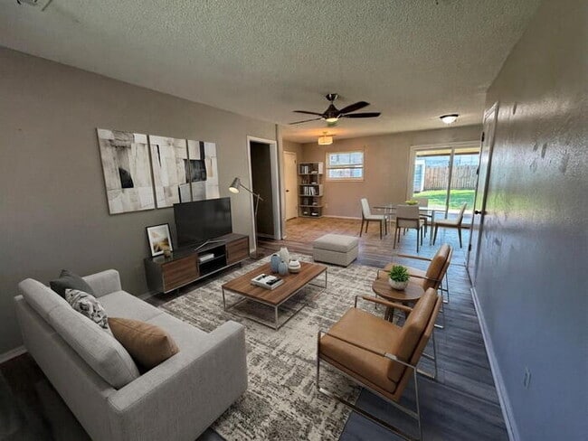 Building Photo - 3 Bed, 2 Bath in Del City