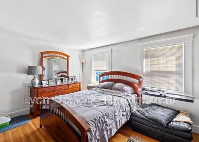 Building Photo - 20 Emil St