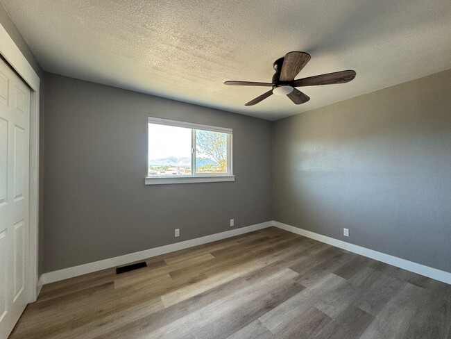 Foto del edificio - 3 Bed 2 Bath Remodeled Home in North Valleys!