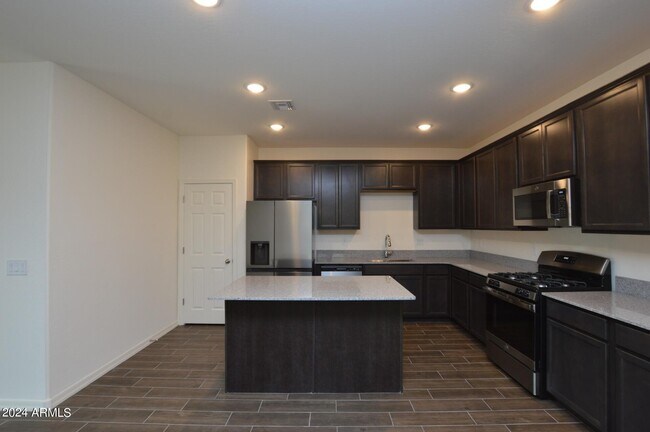 Building Photo - 3111 Medallion Ct