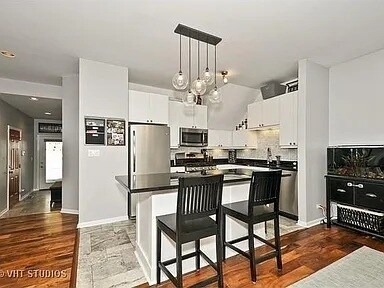 Foto del edificio - 1521 S Indiana Ave