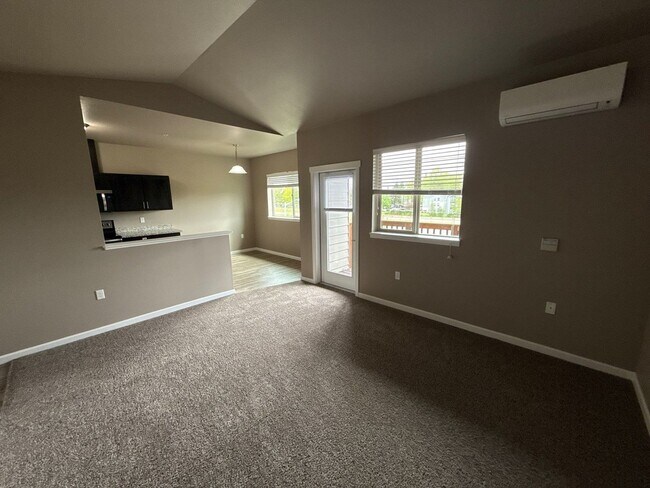 Foto del edificio - 4245 Hawthorne Ave NE