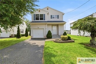 Building Photo - 55 Parsler Pl