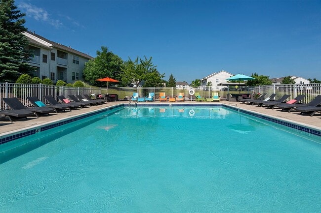 Heated Saltwater Outdoor Swimming Pool - The Glens at Rolling Ridge