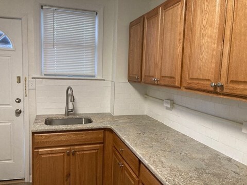 Foto del edificio - 2025 Renovated Apartments in Collingswood ...