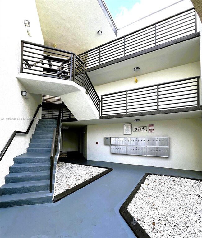 Foto del edificio - 9715 Fontainebleau Blvd