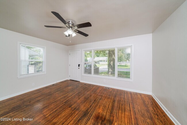 Foto del edificio - 323 S 43rd St
