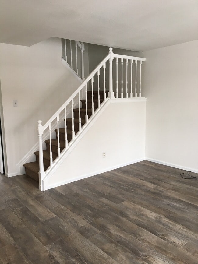 Photo - Darling 3 bedroom, 3 bath Louisville Townhome Available June 7